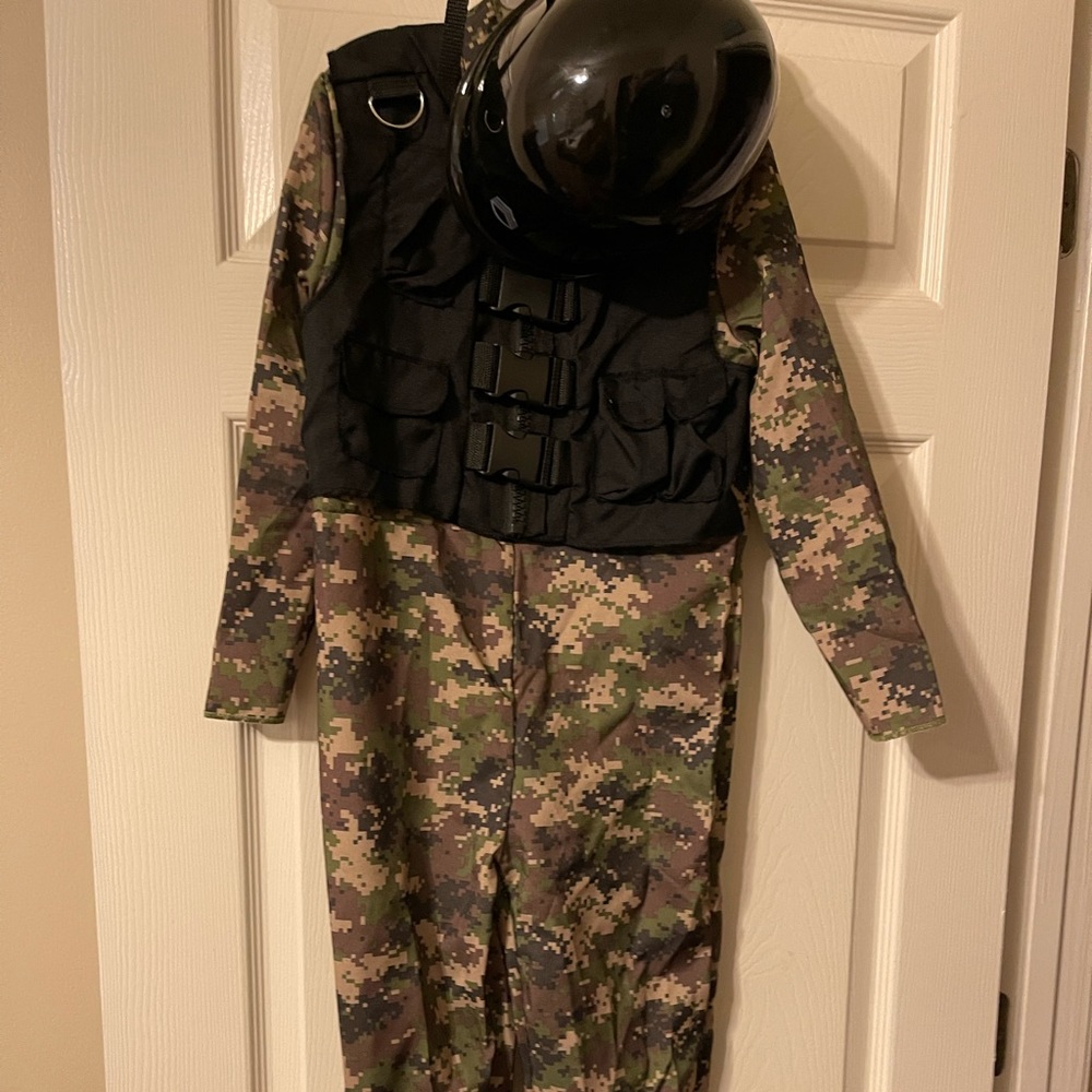Army Costume, Size Small (6/7)